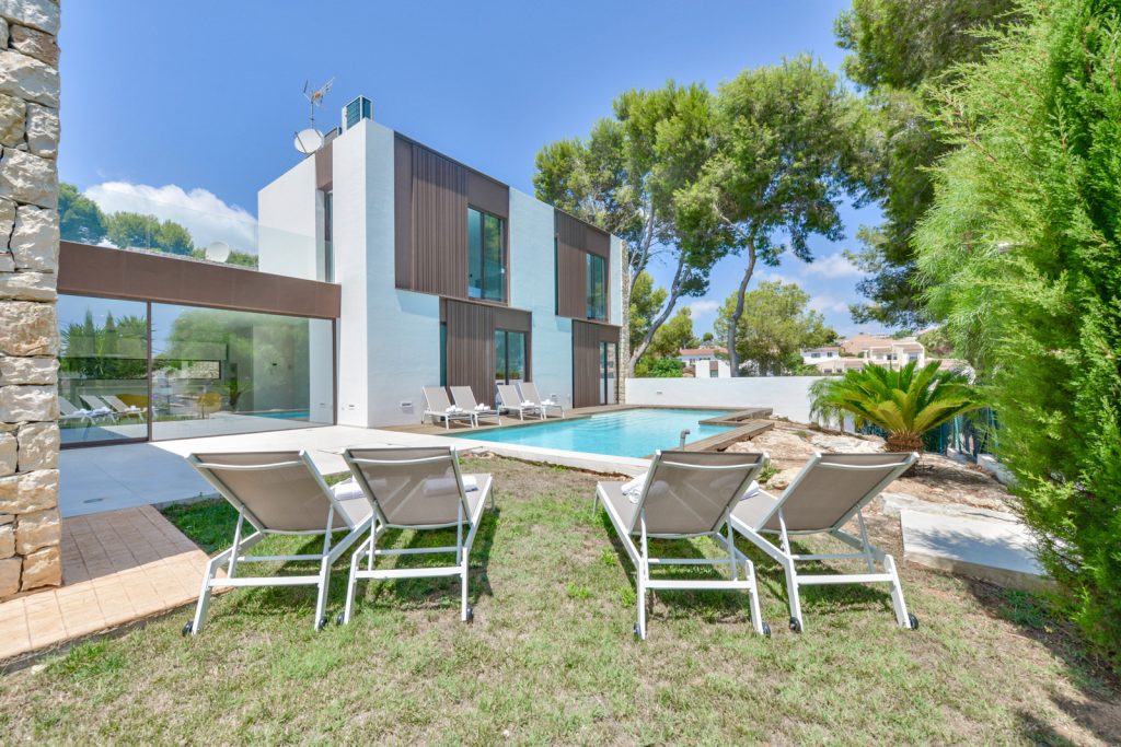 Por Que Elegir Una Villa En La Costa Blanca Para Tus Vacaciones 7b8abe81f2bf56c70f88e460e2b050f3