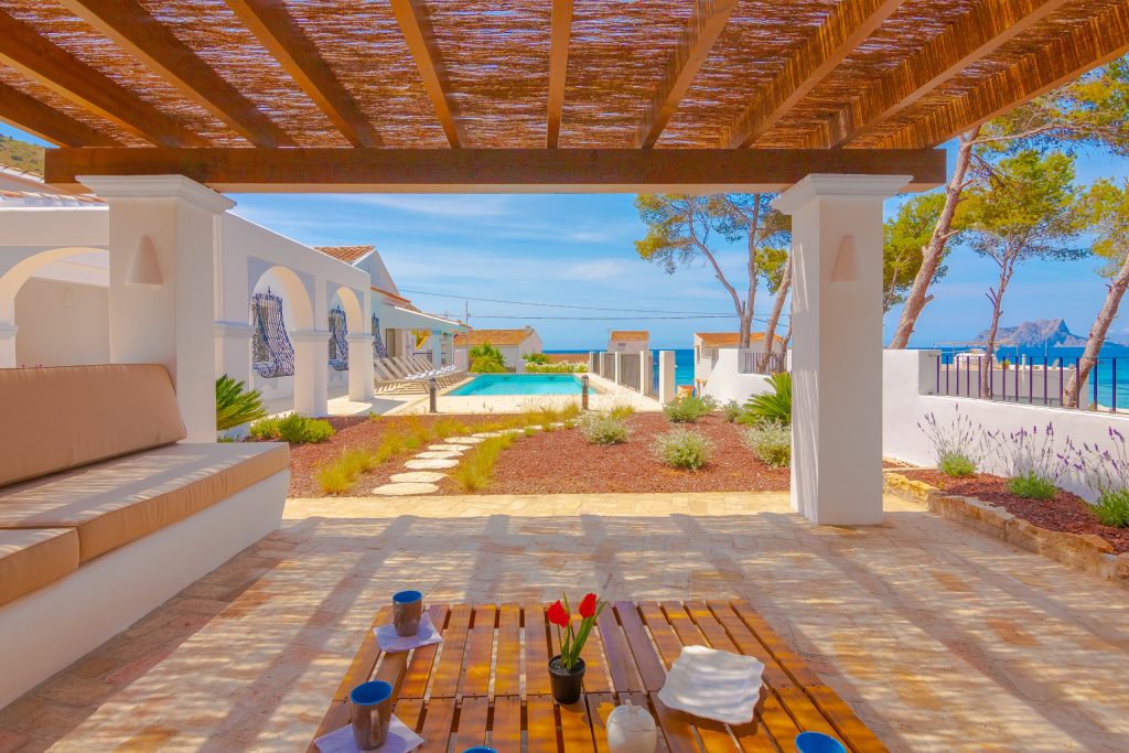 Por Que Elegir Una Villa En La Costa Blanca Para Tus Vacaciones Bb2a31d4038cf61a291171e84d3a449e