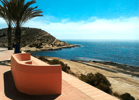 Calas in Alicante to enjoy the springtime
