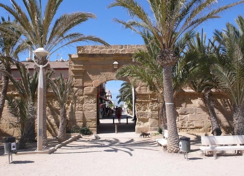 Entdecken Sie die Insel Tabarca und ihre Geschichte