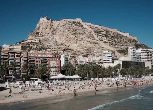 What are the most beautiful beaches in Alicante?