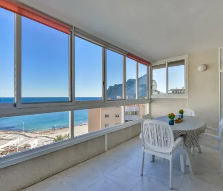 Alquiler de apartamento en Calpe APOLO XI con piscina. en Calpe
