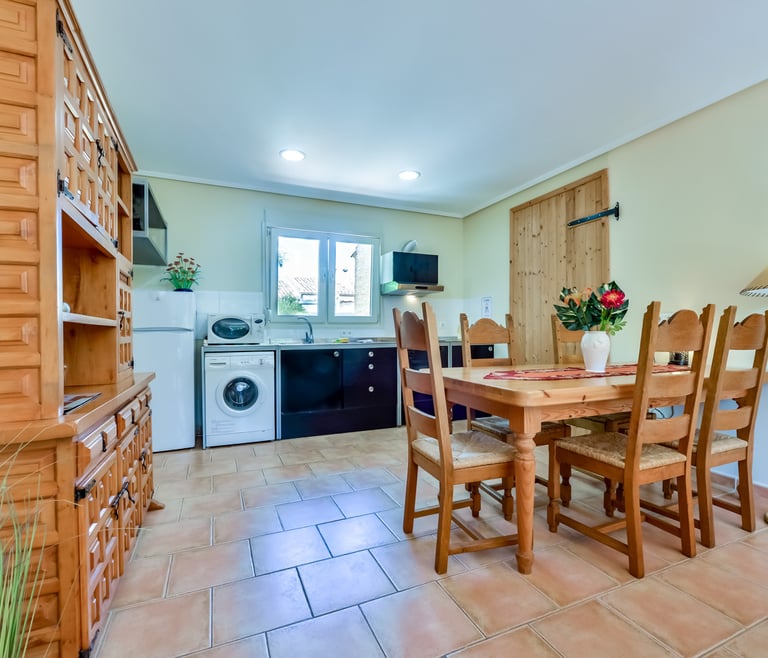Villa te huur in Calpe CHIRLA en Calpe - Eetkamer