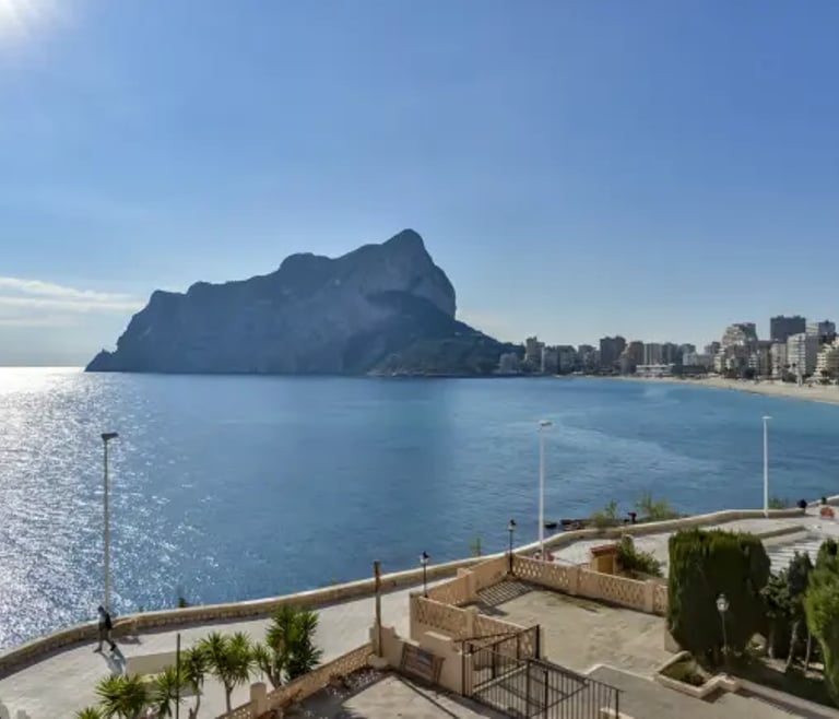 TRAMONTANA,apartamento tramontana Calpe en primera linea. wifi gratis en Calpe