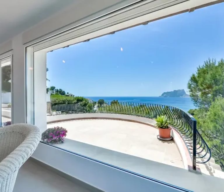 Alquiler de villa en Benissa ARC para 12, piscina privada y vistas al mar en Benissa