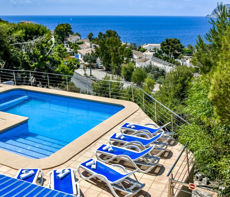 Alquiler de villa en Benissa ARC para 12, piscina privada y vistas al mar en Benissa - Piscina