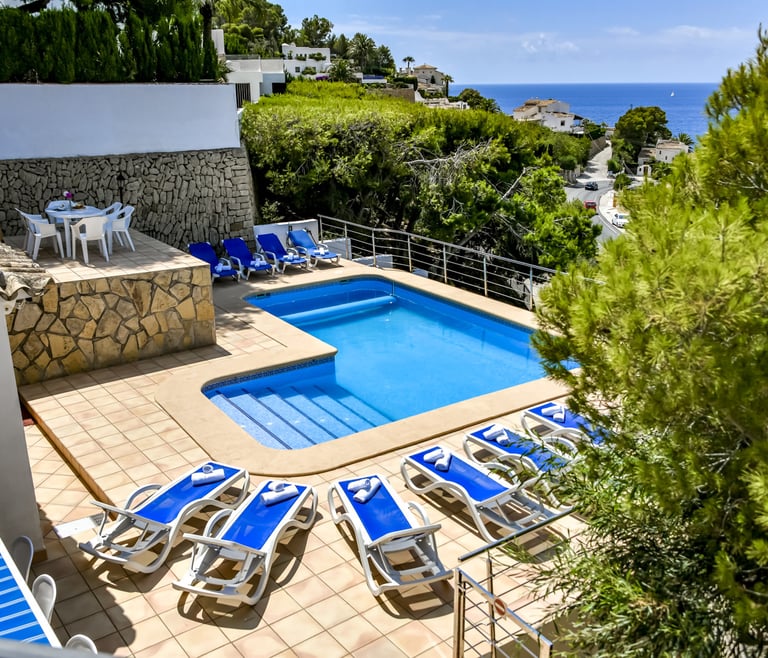 Alquiler de villa en Benissa ARC para 12, piscina privada y vistas al mar en Benissa - Piscina
