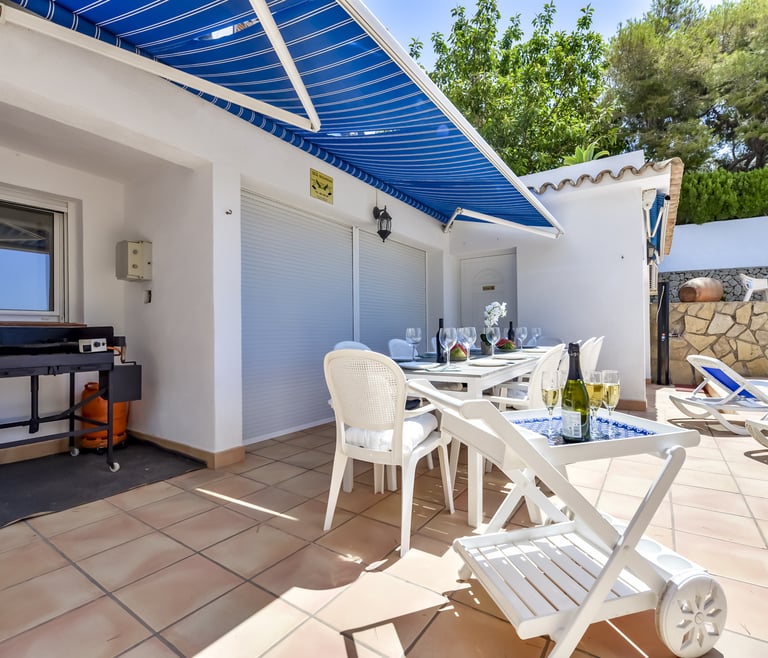 Alquiler de villa en Benissa ARC para 12, piscina privada y vistas al mar en Benissa - Terraza
