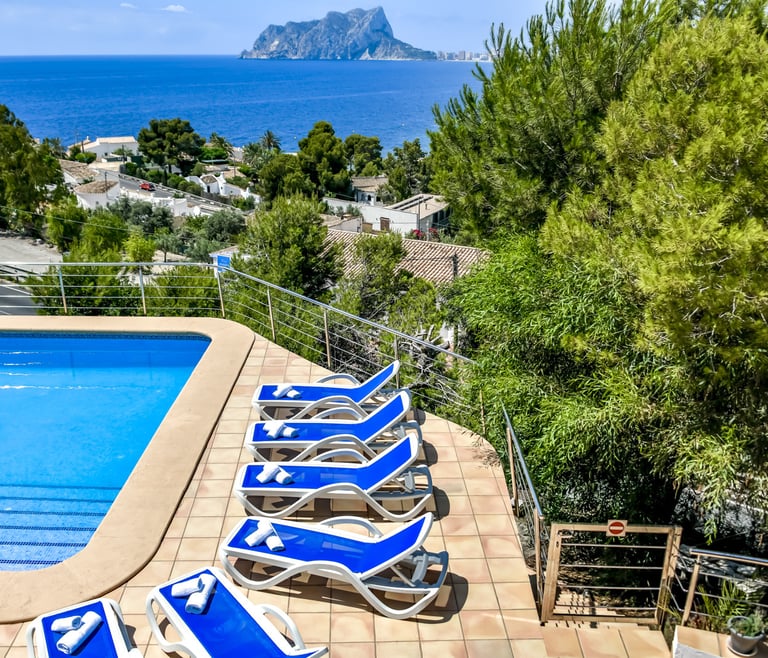 Alquiler de villa en Benissa ARC para 12, piscina privada y vistas al mar en Benissa - Piscina