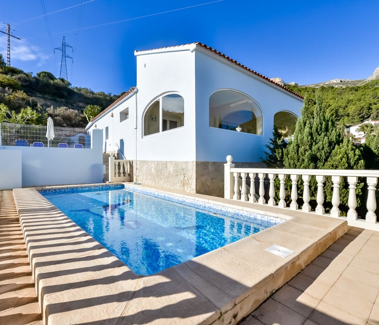 Villa te huur in Calpe CUCARRES en Calpe - Zwembad