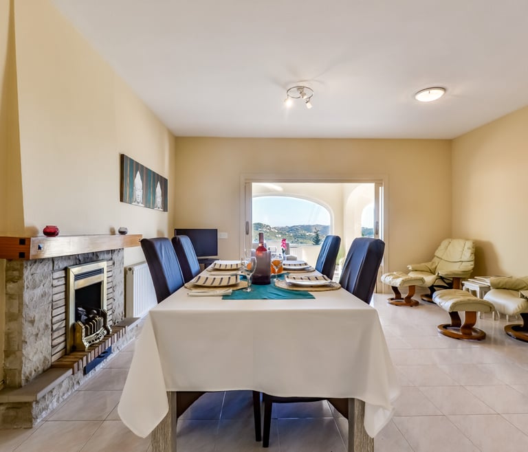 Villa te huur in Calpe CUCARRES en Calpe - Eetkamer