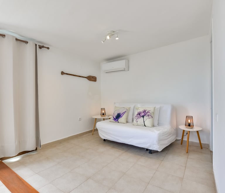 Villa à louer à El Portet de Moraira, SAN VICENTE, 50 mts de l'eau et piscine privée. à Moraira - Autres