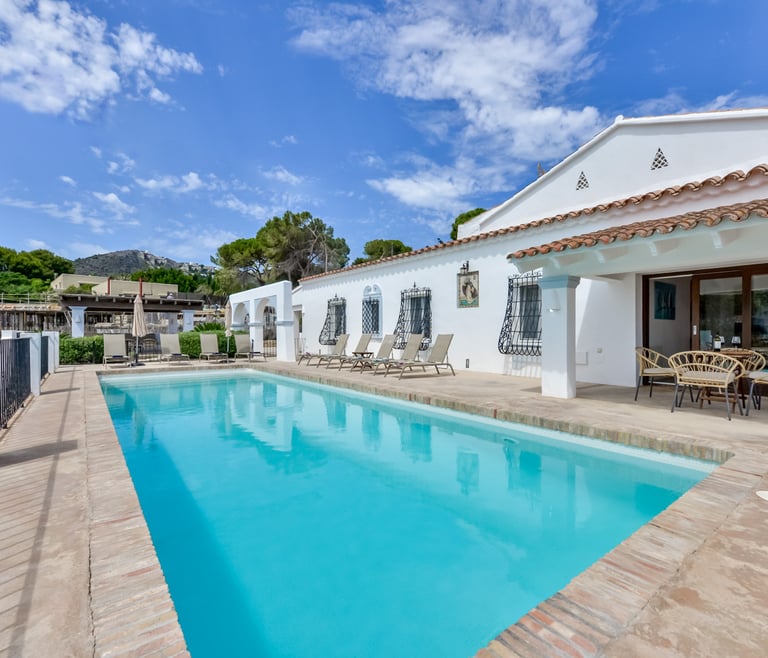 Villa à louer à El Portet de Moraira, SAN VICENTE, 50 mts de l'eau et piscine privée. à Moraira - Piscine