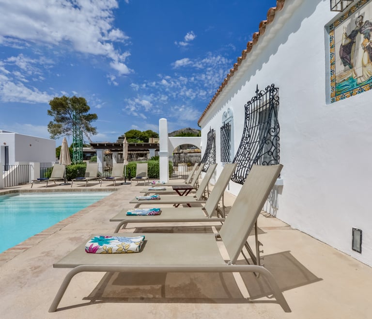 Villa à louer à El Portet de Moraira, SAN VICENTE, 50 mts de l'eau et piscine privée. à Moraira - Piscine