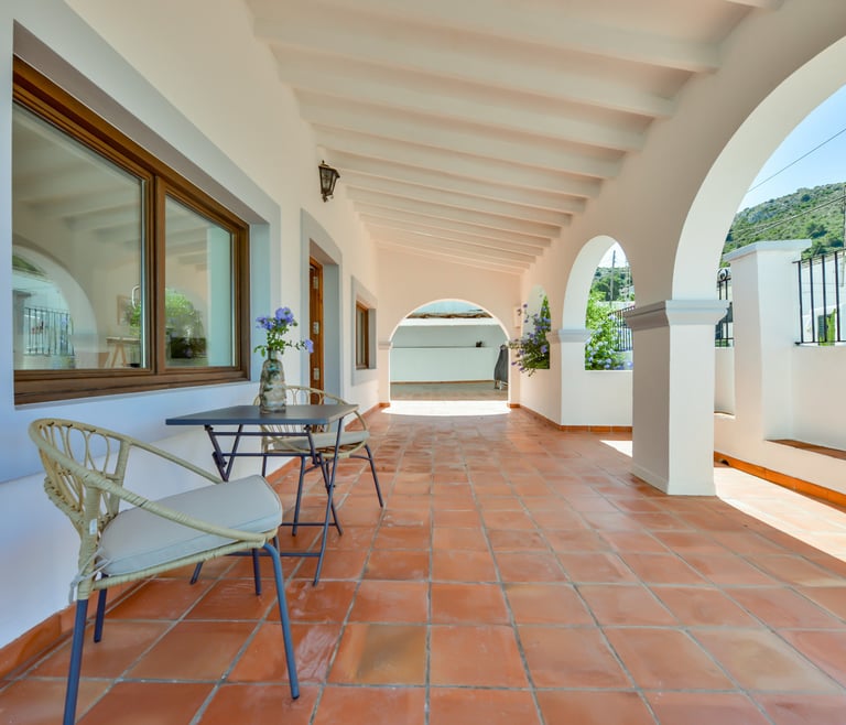 Villa à louer à El Portet de Moraira, SAN VICENTE, 50 mts de l'eau et piscine privée. à Moraira - Terrasse