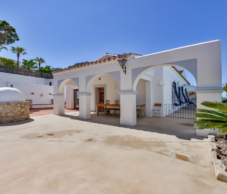 Villa à louer à El Portet de Moraira, SAN VICENTE, 50 mts de l'eau et piscine privée. à Moraira - Terrasse