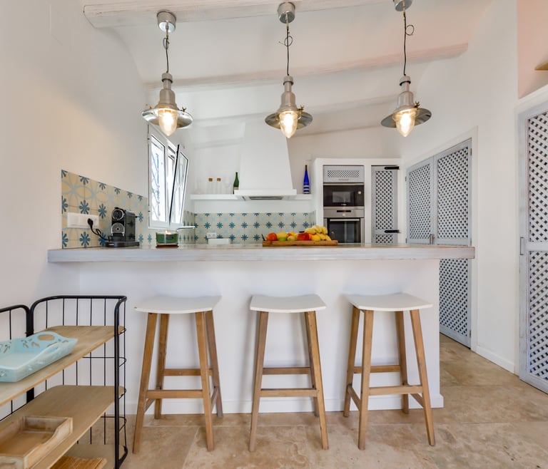 Villa à louer à El Portet de Moraira, SAN VICENTE, 50 mts de l'eau et piscine privée. à Moraira - Cuisine