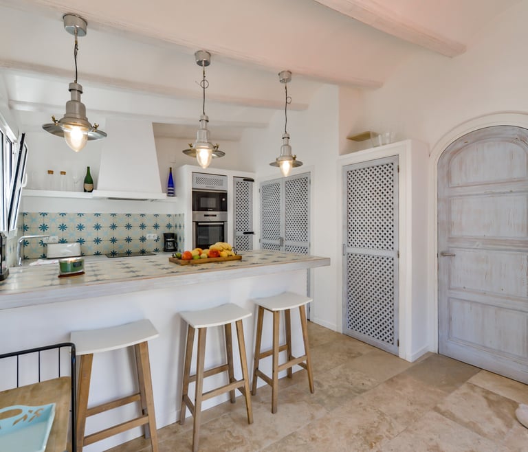Villa à louer à El Portet de Moraira, SAN VICENTE, 50 mts de l'eau et piscine privée. à Moraira - Cuisine