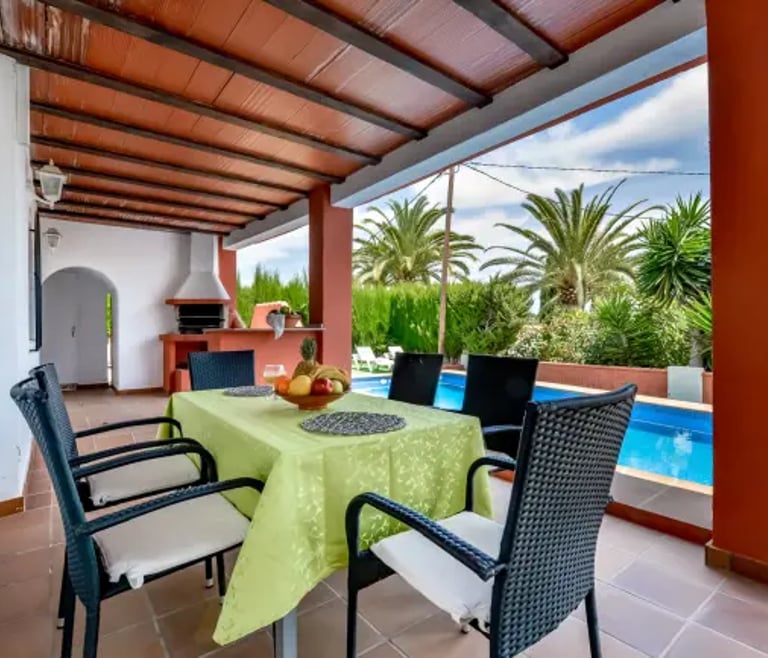 MOUNA, leuke villa in Calpe voor 6 personen, privé zwembad en gratis wifi en Calpe