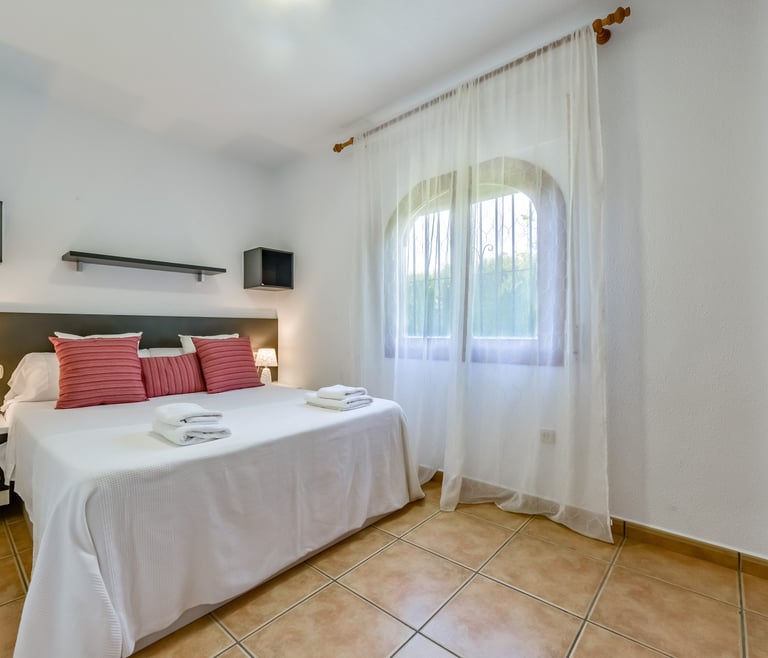 MOUNA,bonita villa en Calpe para 6 pax, piscina privada y wifi gratis en Calpe - Habitaciones