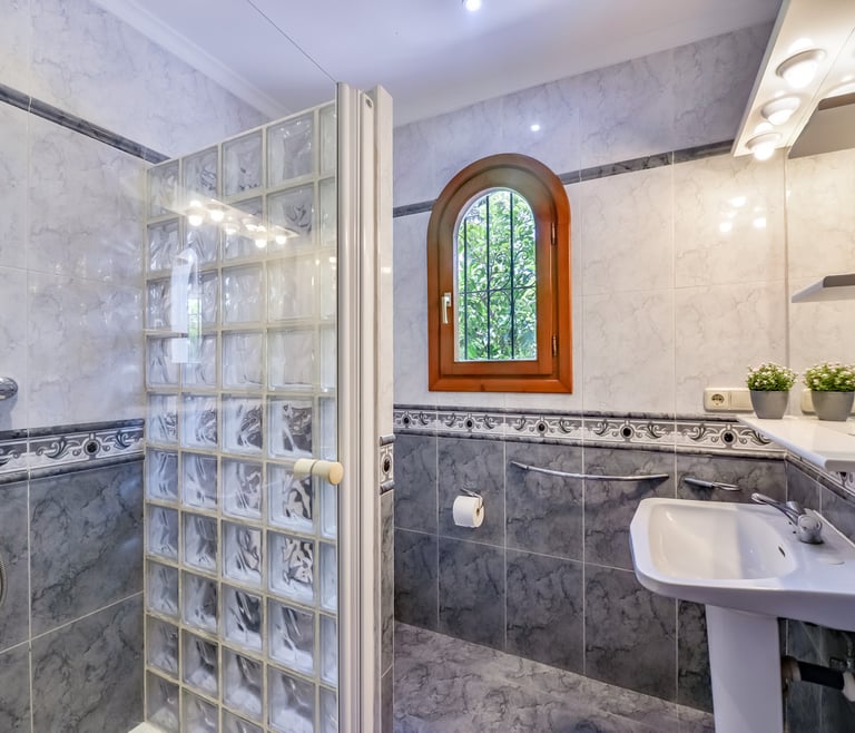 MOUNA,bonita villa en Calpe para 6 pax, piscina privada y wifi gratis en Calpe - Baño