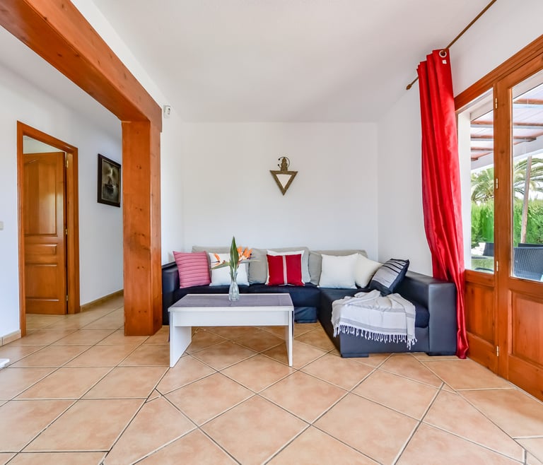 MOUNA,bonita villa en Calpe para 6 pax, piscina privada y wifi gratis en Calpe - Comedor