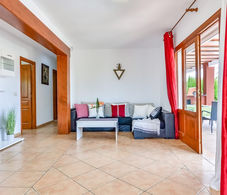 MOUNA,bonita villa en Calpe para 6 pax, piscina privada y wifi gratis en Calpe - Comedor