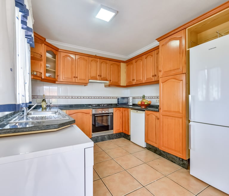 MOUNA,bonita villa en Calpe para 6 pax, piscina privada y wifi gratis en Calpe - Cocina