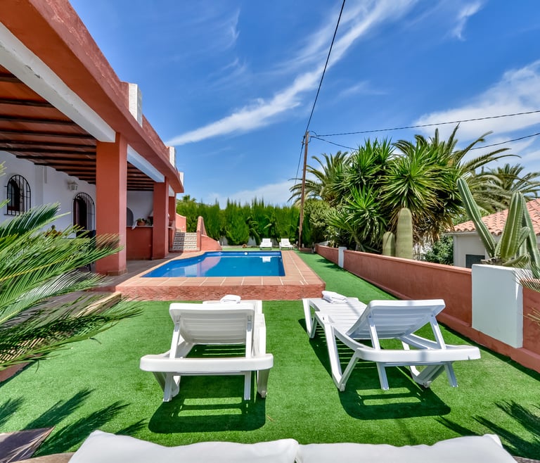 MOUNA,bonita villa en Calpe para 6 pax, piscina privada y wifi gratis en Calpe - Piscina
