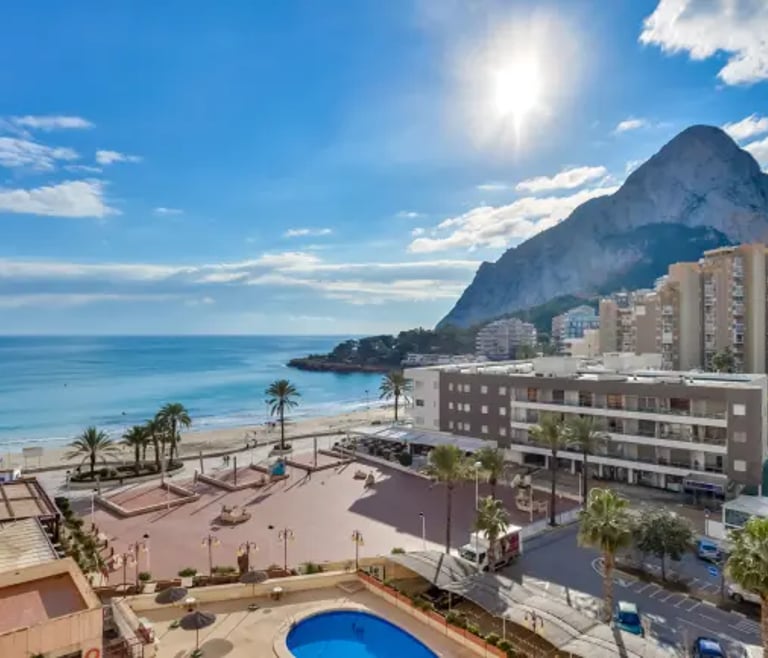ZAFIRO,apartamentos Zafiro para 6 pax en la playa Levante,Calpe wifi gratis. en Calpe