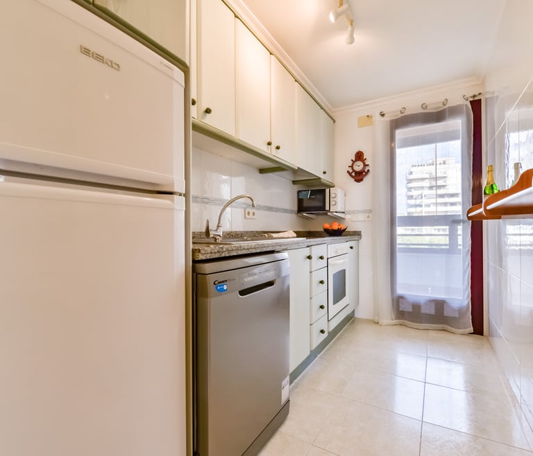 ZAFIRO,apartamentos Zafiro para 6 pax en la playa Levante,Calpe wifi gratis. en Calpe - Otros