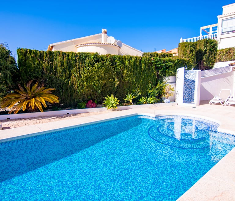 Alquiler de villa en Calpe BELVIC, piscina privada 4 pax en Calpe - Piscina