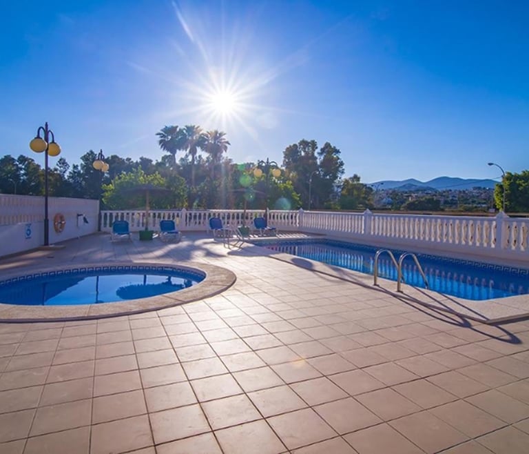 TOPACIO IV,apartamentos Topacio Calpe en la playa Levante. en Calpe - Piscina