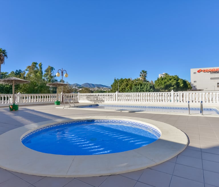 TOPACIO IV,apartamentos Topacio Calpe en la playa Levante. en Calpe - Piscina