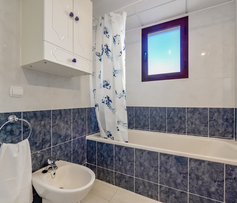 TOPACIO IV,apartamentos Topacio Calpe en la playa Levante. en Calpe - Baño