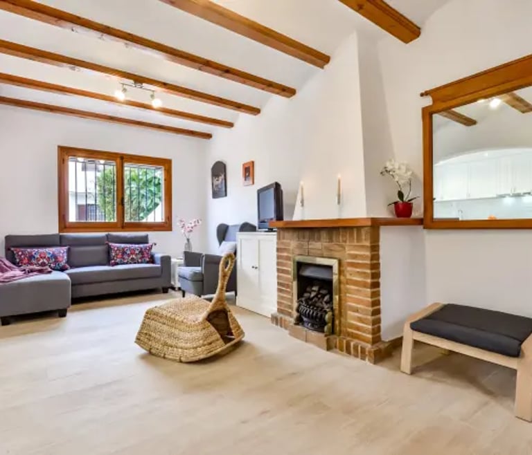 THOMAS, Bungalow voor 6 personen en zwembad,wifi en Benissa