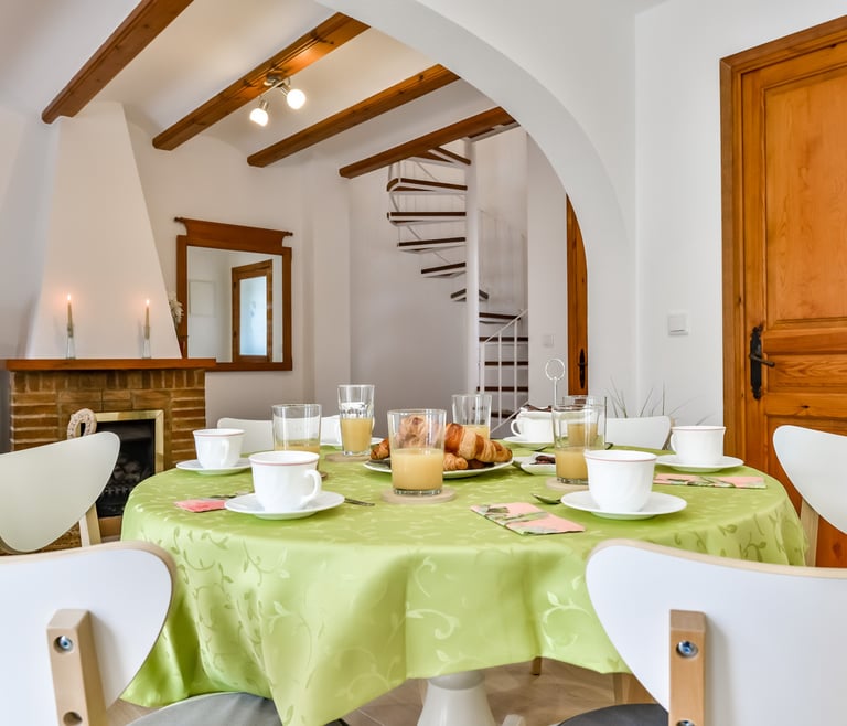 THOMAS, Bungalow para 6 personas con piscina,wifi gratis en Benissa - Comedor