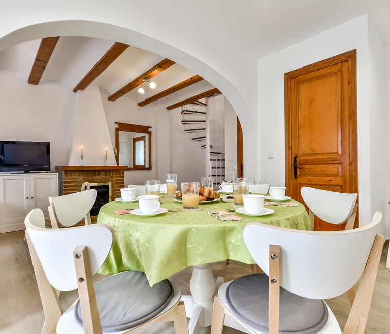 THOMAS, Bungalow para 6 personas con piscina,wifi gratis en Benissa - Comedor