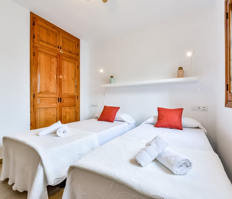 THOMAS, Bungalow para 6 personas con piscina,wifi gratis en Benissa - Habitaciones