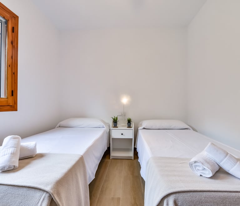 THOMAS, Bungalow para 6 personas con piscina,wifi gratis en Benissa - Habitaciones