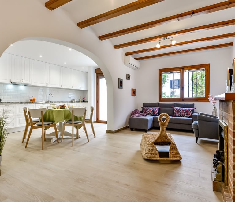 THOMAS, Bungalow para 6 personas con piscina,wifi gratis en Benissa - Comedor