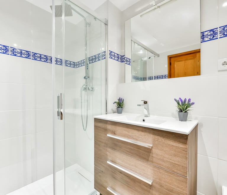 THOMAS, Bungalow para 6 personas con piscina,wifi gratis en Benissa - Baño
