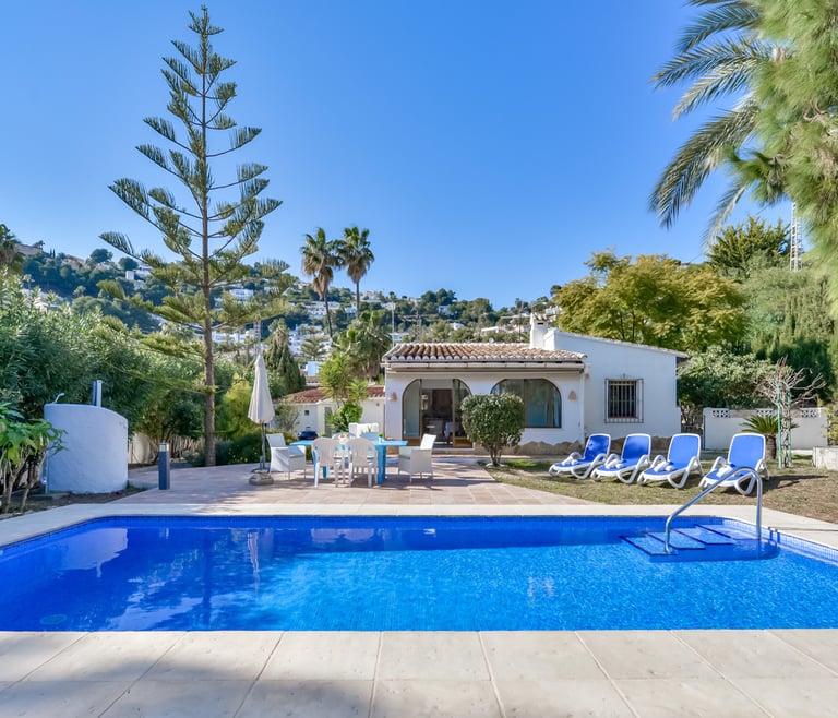 Alquiler de villa en Moraira BENIALI para 6 pax con  piscina privada. en Moraira