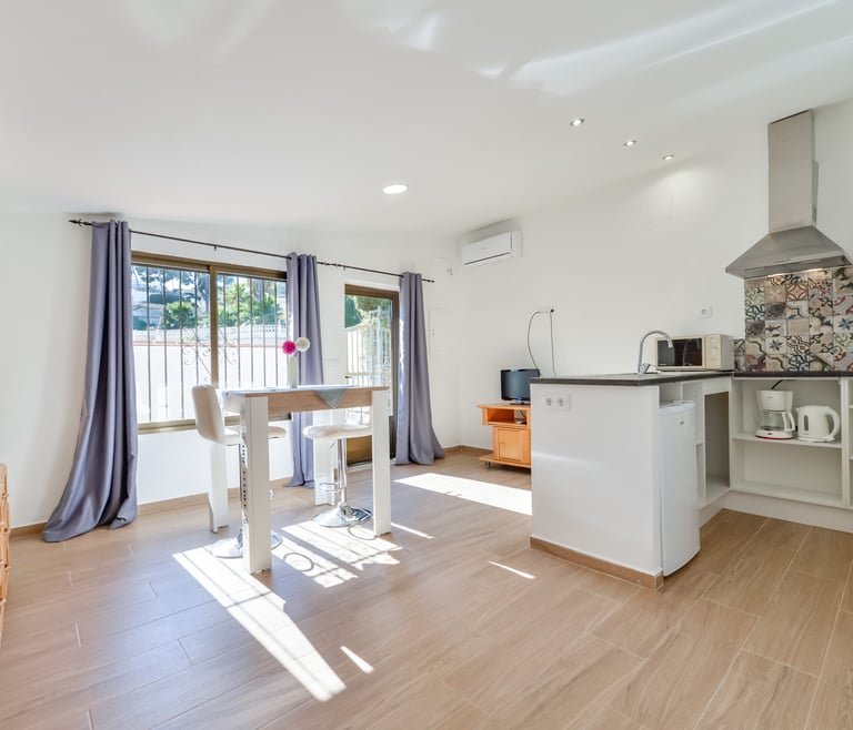 Alquiler de villa en Moraira BENIALI para 6 pax con  piscina privada. en Moraira - Cocina