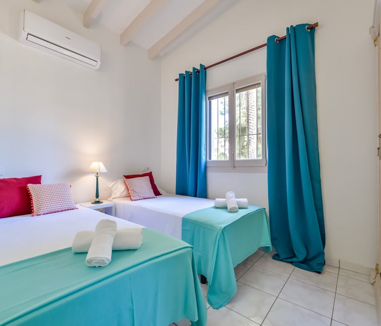 Alquiler de villa en Moraira BENIALI para 6 pax con  piscina privada. en Moraira - Habitaciones
