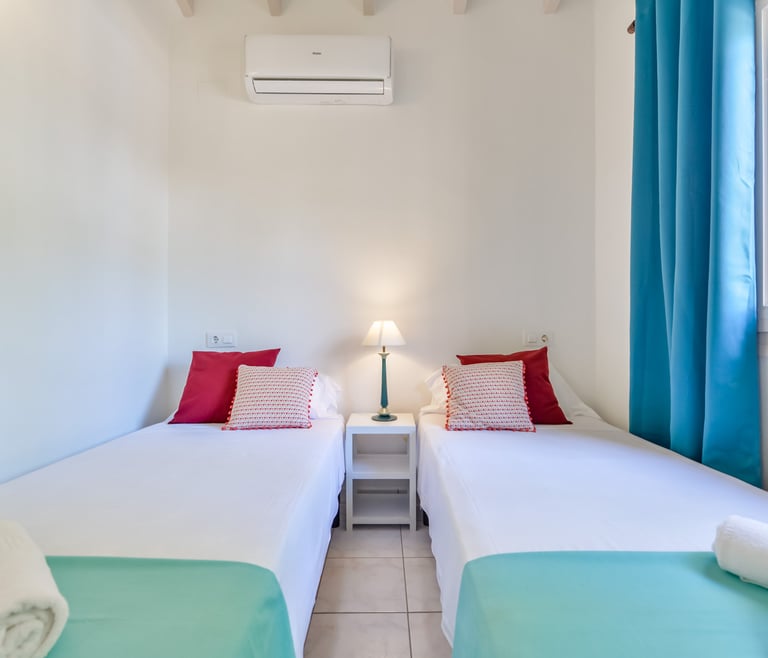 Alquiler de villa en Moraira BENIALI para 6 pax con  piscina privada. en Moraira - Habitaciones