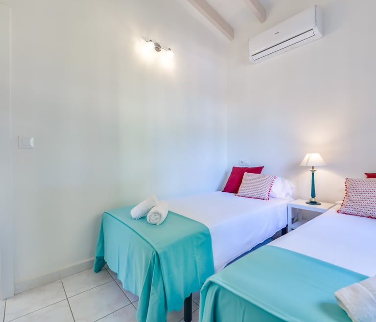 Alquiler de villa en Moraira BENIALI para 6 pax con  piscina privada. en Moraira - Habitaciones