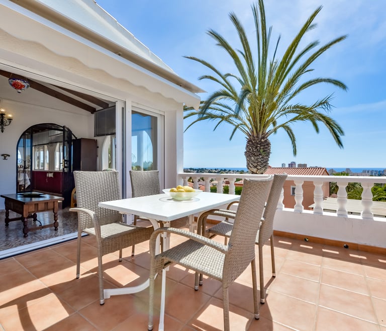 MARGARETA, Villa für 4 Personen in Calpe mit privatem Pool und kostenlosem WLAN in Calpe / Calp - Terrasse