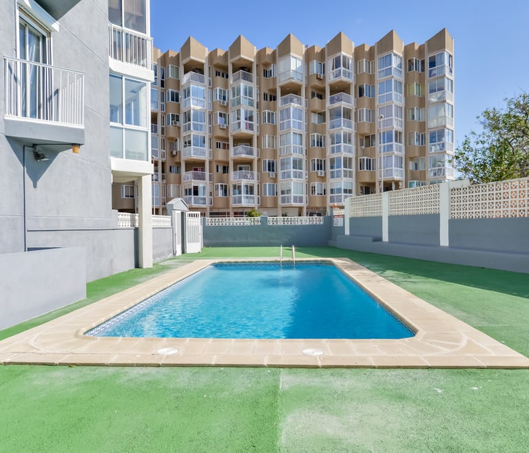 MOLINET, Apartamento en Calpe para 4 pax, junto a la playa, wifi gratis. en Calpe - Piscina
