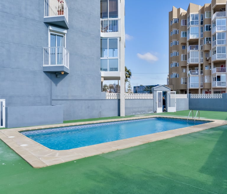MOLINET, Apartamento en Calpe para 4 pax, junto a la playa, wifi gratis. en Calpe - Piscina